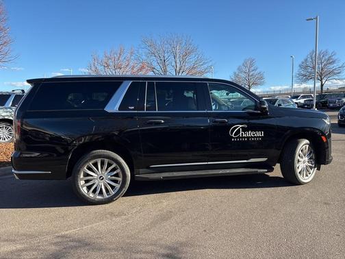 2023 Cadillac Escalade ESV Premium Luxury