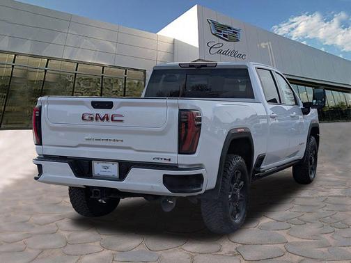 2024 GMC Sierra 2500 AT4