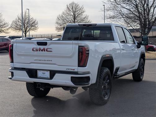 2024 GMC Sierra 2500 AT4