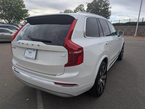 2022 Volvo XC90 Recharge Plug-In Hybrid T8 Inscription Extended Range 7P