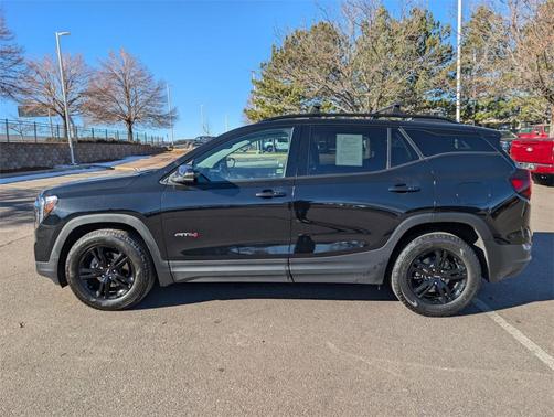 2023 GMC Terrain AT4