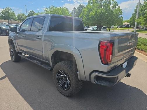 Sterling 2024 GMC Sierra 1500 AT4