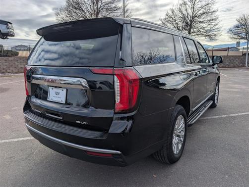 2023 GMC Yukon XL SLT