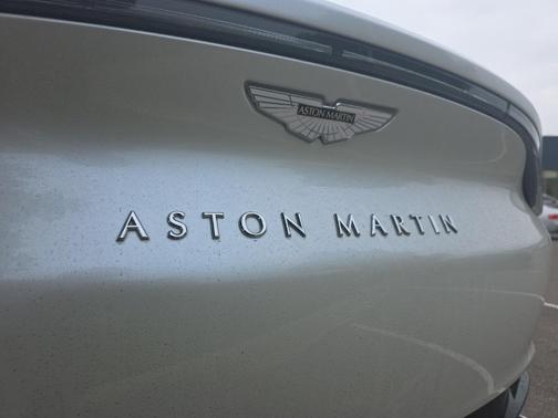 2021 Aston Martin DBX Base