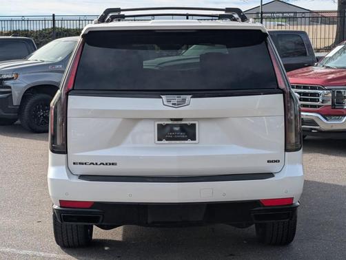Crystal White Tri-Coat 2023 Cadillac Escalade ESV Sport Platinum
