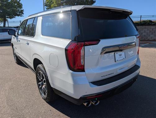 2022 GMC Yukon XL AT4