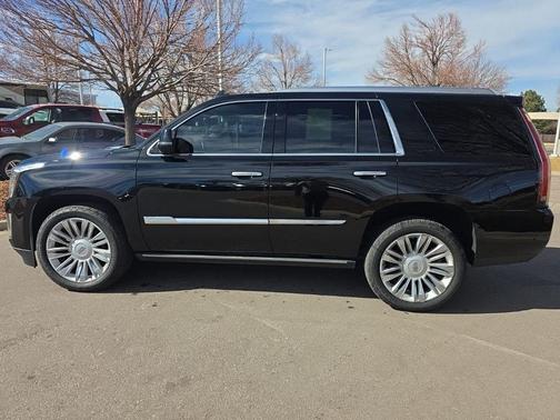 2017 Cadillac Escalade Platinum