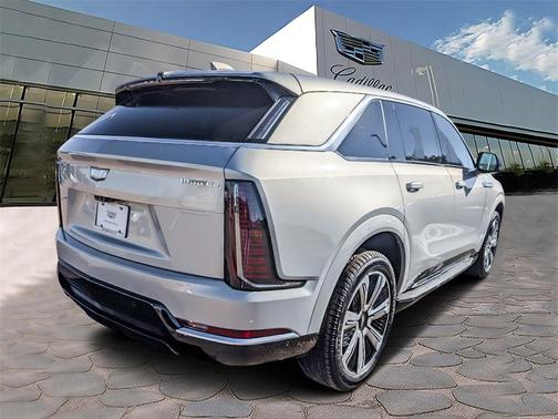 2025 Cadillac Escalade IQ Luxury 2