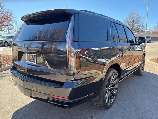 2025 Cadillac Escalade Sport Platinum