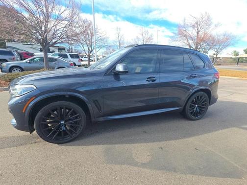 2021 BMW X5 M50i