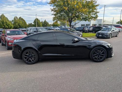 2022 Tesla Model S Base