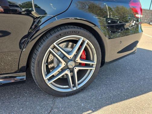 Obsidian Black Metallic 2014 Mercedes-Benz E-Class E 63 AMG S-Model 4MATIC