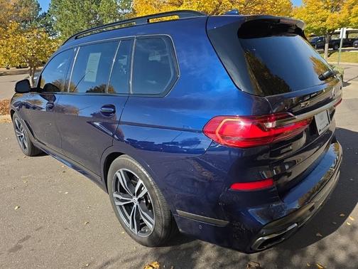 2022 BMW X7 M50i