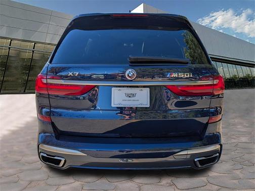 2022 BMW X7 M50i
