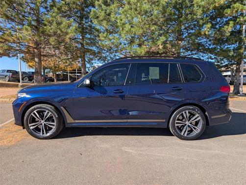 2022 BMW X7 M50i