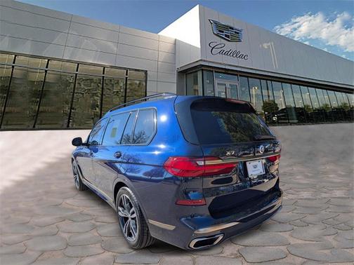 2022 BMW X7 M50i