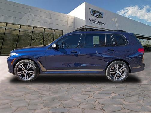 2022 BMW X7 M50i