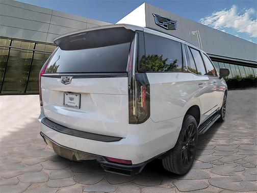 2022 Cadillac Escalade Luxury