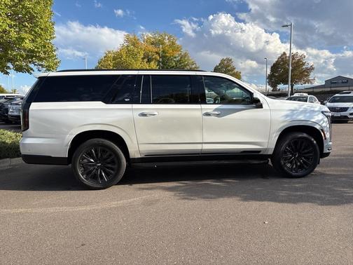 2025 Cadillac Escalade ESV Sport
