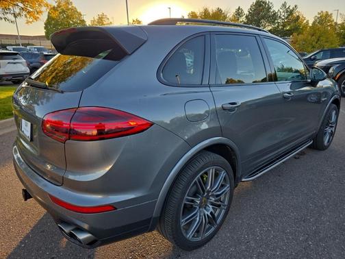2016 Porsche Cayenne S