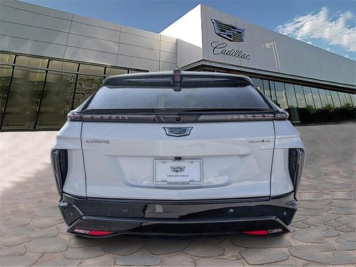 2025 Cadillac LYRIQ Sport