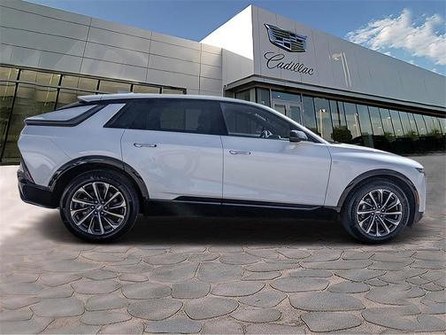2025 Cadillac LYRIQ Sport