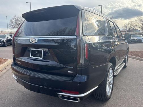 2022 Cadillac Escalade Luxury