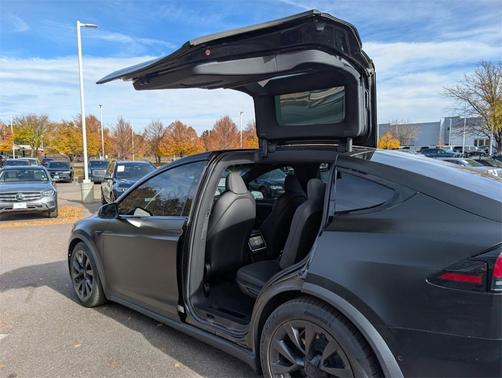 2022 Tesla Model X Base