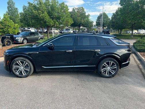 Stellar Black Metallic 2024 Cadillac LYRIQ Luxury