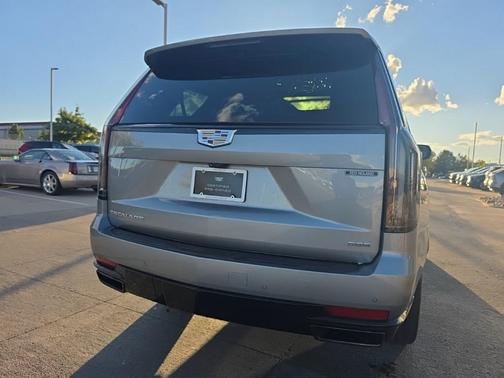 2024 Cadillac Escalade Sport