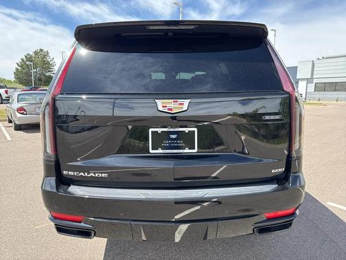 2022 Cadillac Escalade Sport Platinum