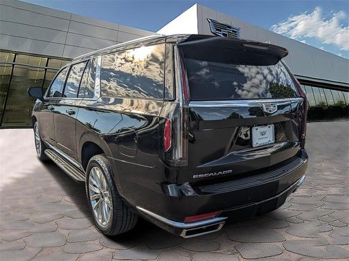 2024 Cadillac Escalade ESV Luxury