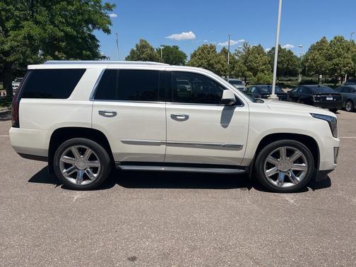 2015 Cadillac Escalade Luxury