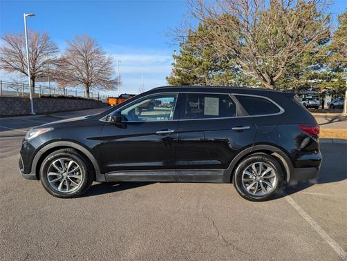 2017 Hyundai SANTA FE SE