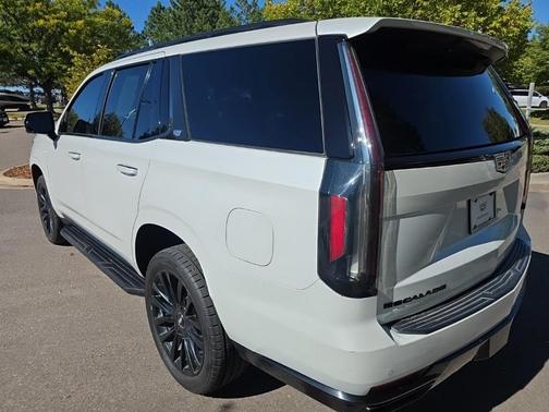 2022 Cadillac Escalade Luxury
