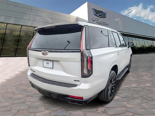 2022 Cadillac Escalade Luxury