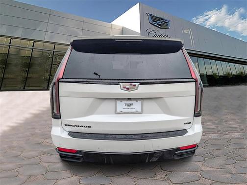2022 Cadillac Escalade Luxury