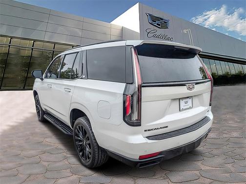 2022 Cadillac Escalade Luxury