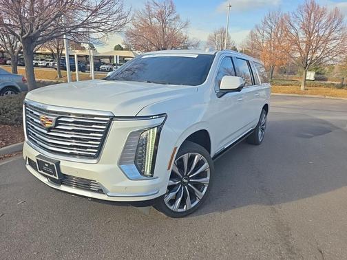 2025 Cadillac Escalade ESV Premium Luxury Platinum