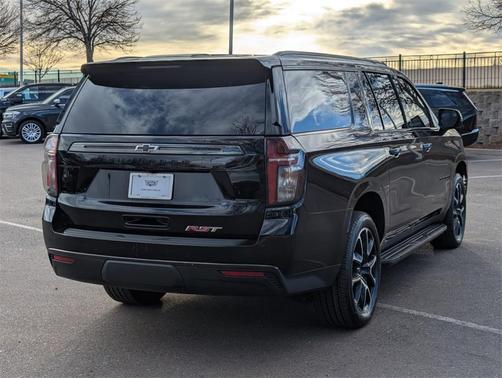 2021 Chevrolet Suburban RST
