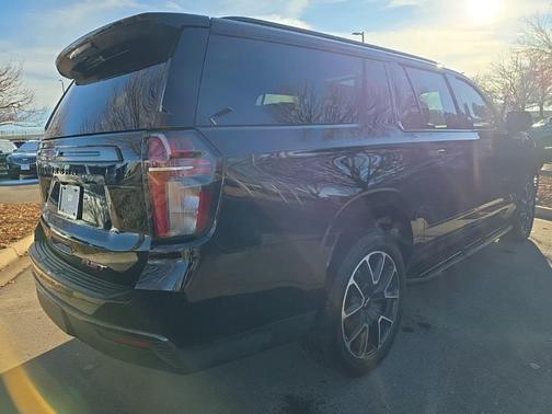 2021 Chevrolet Suburban RST