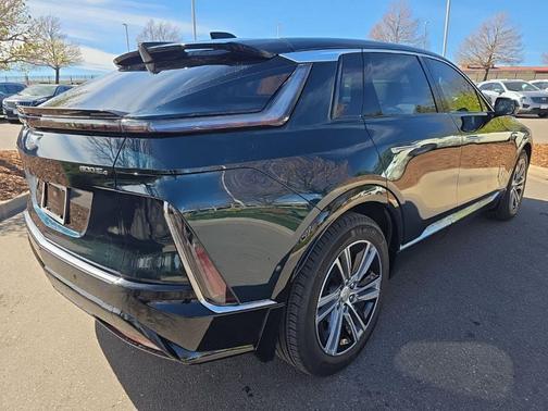 Emerald 2024 Cadillac LYRIQ Luxury