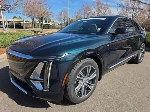 Emerald 2024 Cadillac LYRIQ Luxury