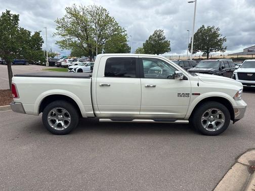 Pearl White 2018 RAM 1500 Laramie