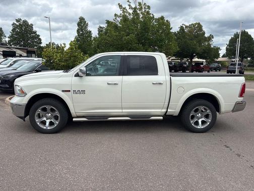 Pearl White 2018 RAM 1500 Laramie