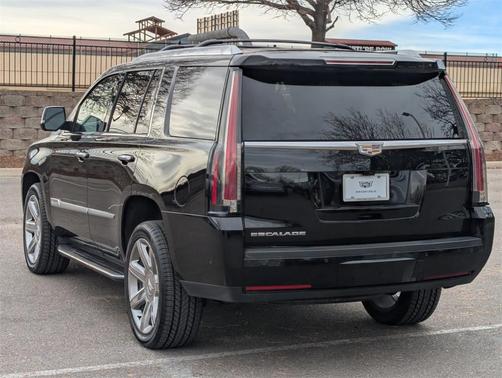 2020 Cadillac Escalade Luxury