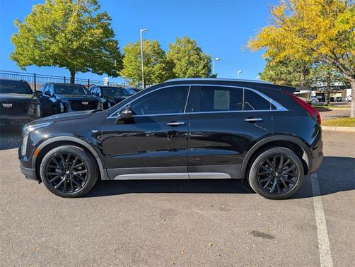 2022 Cadillac XT4 Premium Luxury