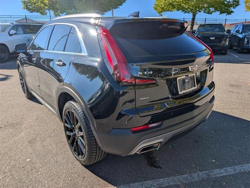 2022 Cadillac XT4 Premium Luxury