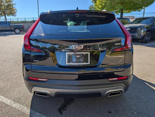 2022 Cadillac XT4 Premium Luxury