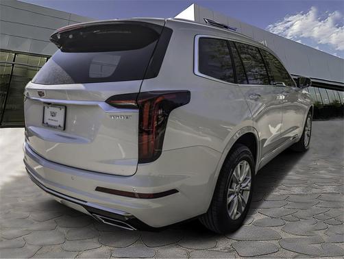 2025 Cadillac XT6 Luxury AWD